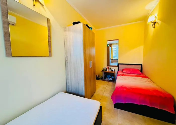 Victoria Two Bedroom Sunny