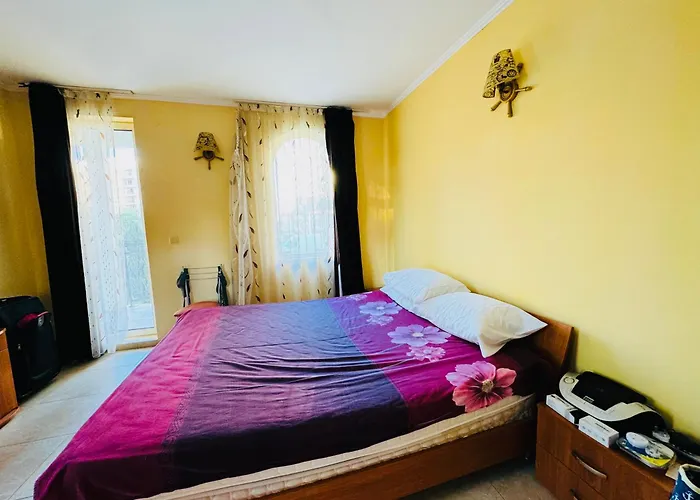 Victoria Two Bedroom Sunny Апартамент Слънчев бряг