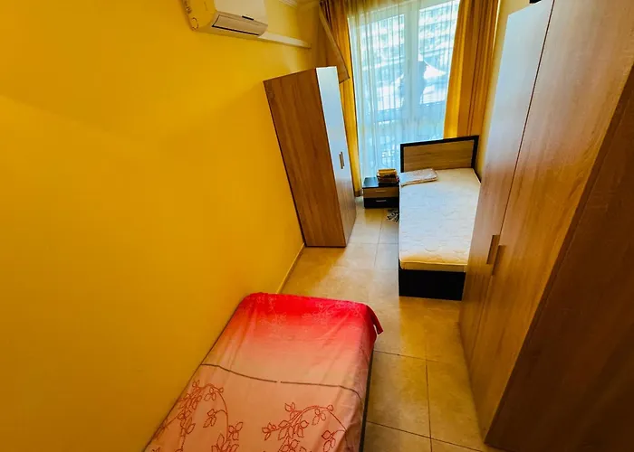 Апартамент Victoria Two Bedroom Sunny